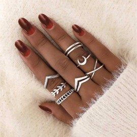 TseenYi Boho Knuckle Rings Silver Chevron Moon Rings Set Stacking Carved Joint Rings Vintage Midi Rings for Women and Girls