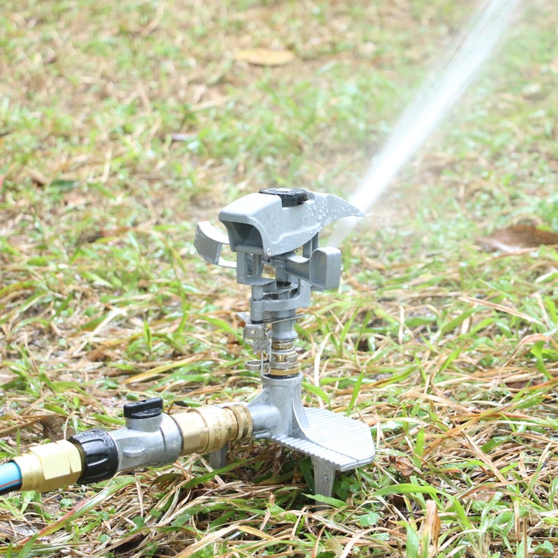 STYDDI Professional Heavy Duty Pulsating Sprinkler on Metal 3-Pronged Step
