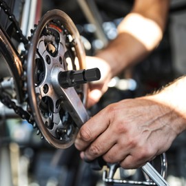 Crank Remover Bicycle Pedal Puller Bicycle Lock Ring Tool Crank Arm Puller Compact Bottom Bracket Tool Repair Maintenance Remover for Bicycles Repair