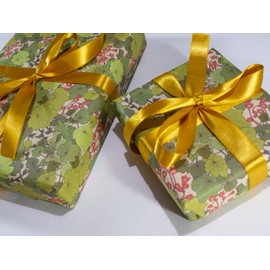 Cuttle PRINTS - Luxury Eco Wrapping Paper | Multiple designs, 5 sheets + 5 tags, birthday, gifts, presents, gift wrap, crafts, large, art, Morris (Heuchera - Limelight, Five sheets + five tags)