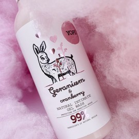 YOPE Natural Intimate Gel wash Geranium and Cranberry | LACTIC ACID | PANTHENOL | GENTLE |99% INGREDIENTS OF NATURAL ORIGIN | 300ml
