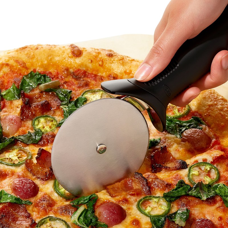 OXO Good Grips Pizza Cutter, 3.5-inch, Black