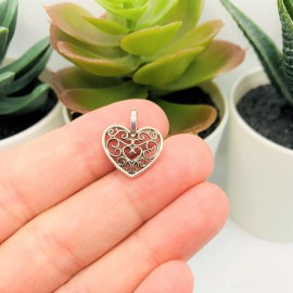 Guerrilla Charm 4, 20 or 50 Pieces: Antique Silver Filigree Scroll Heart Charms - US Seller - 20 Pieces