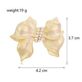 FAIRYGATE Golden Brooch Ladies Brooches UK Vintage Bowknot Pearl Brooch Decorated Women Clothing Fashion Jewelry Fashion Lapel Pin, B3117