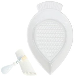 Ceramic Grater Plate for Ginger, Garlic, Onion, Cheese, Lemon, Chocolate, Vegetables and Fruits in Kitchen, White Garlic Grater with Peeler and Brush, Carrot-shaped