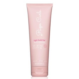 Rizos Curls- BENEFICIOS: Define los rizos sin dejar el cabello crujiente, con una fijación ligera, suave y sin frizz. Aumenta el brillo, la hidratació