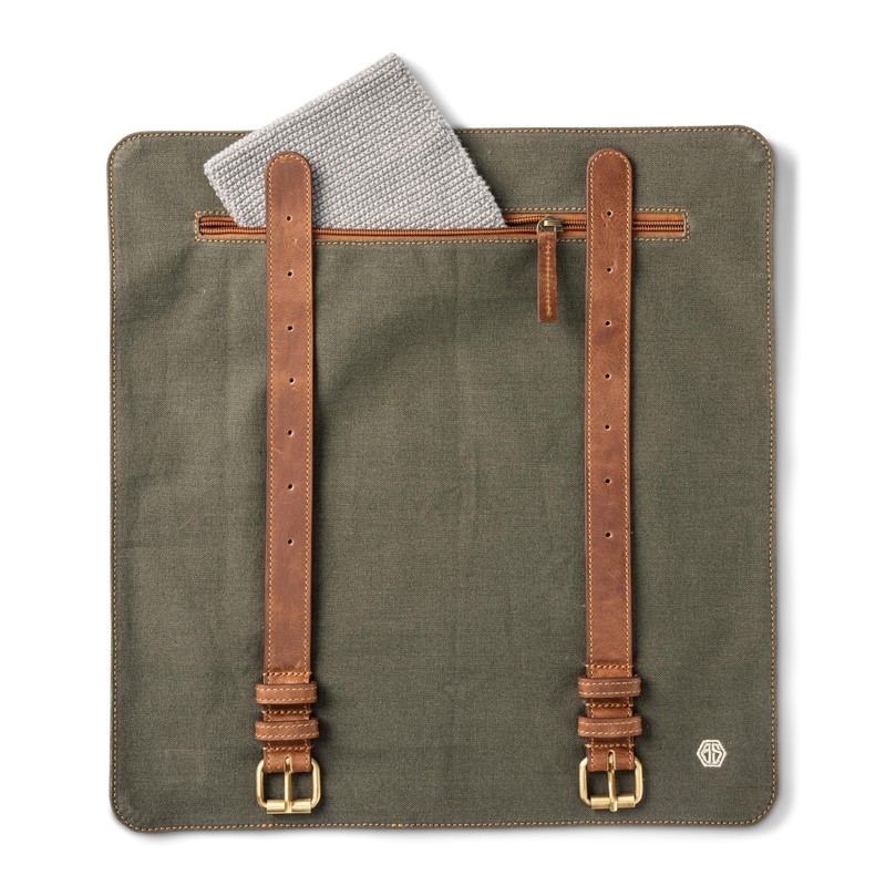 Angus Stoke Knife Bag made of durable Canvas & genuine