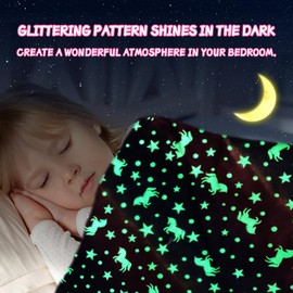 HZVRTN Einhorn Decke Kuscheldecke, Kinder Kuscheldecke Leuchtet im Dunkeln, Einhorn Geschenk für mädchen Rosa Weich und Warme Decke，Bett Couch Sofa Flauschige Decke (130x150cm, Einhorn A)