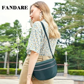 FANDARE Casual Shoulder Bag Backpack Sling Belt Bag Chest Bag Teenagers Lightweight Shoulder Bag Backpack Sports Bag Men Women Travel Leisure Outdoor Sports Nylon Waterproof, Green