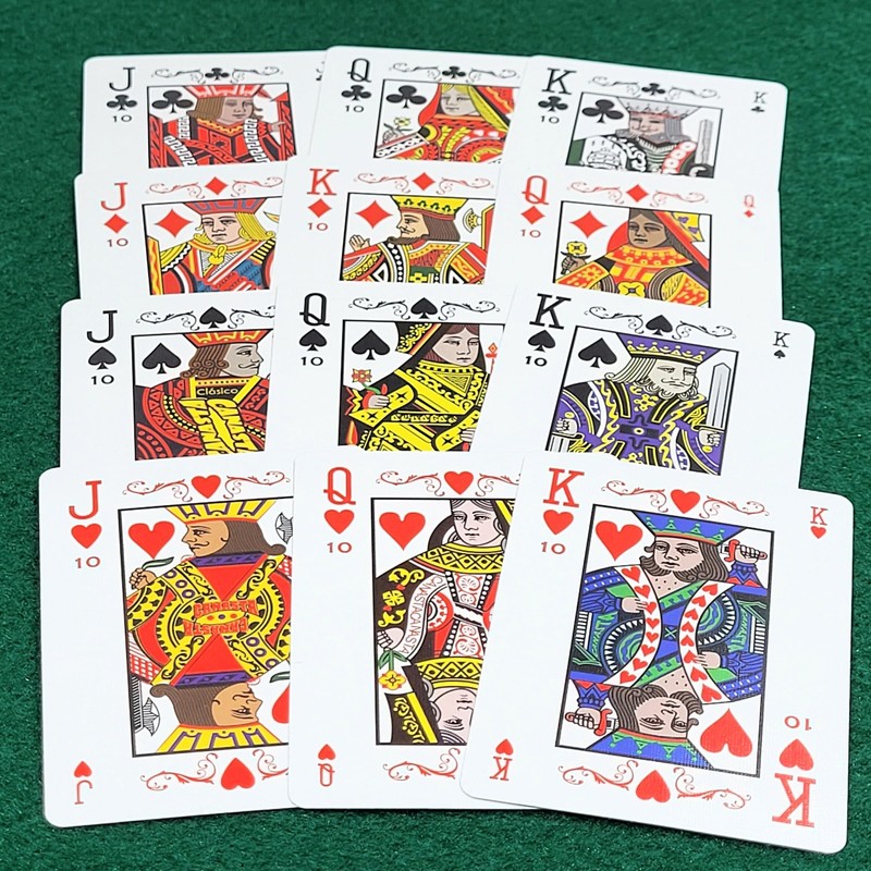 Canasta Clásico Playing Card Double Deck Set - Deluxe Edition