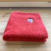 Kyoisu Kurumin Towel Handkerchief, Embroidery, Round Cat, Red, 9.8 x