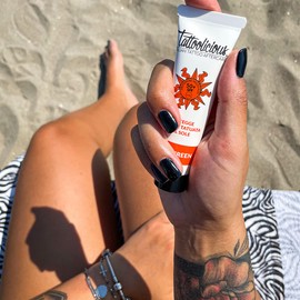 Tattoolicious SUNSCREEN 50+ SPF Tattoo-Sonnenschutz, mit Anti-Fading-Formel und Biologische Wirkstoffen, 30 ml