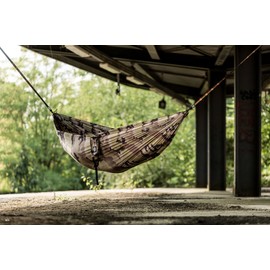 Monkey Swing Hammock Including Hanging Kit, for Outdoors, Travel, Garden, Leisure, camouflage