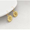 RUIZHEN - Juego de aretes de girasol clásico para mujer,