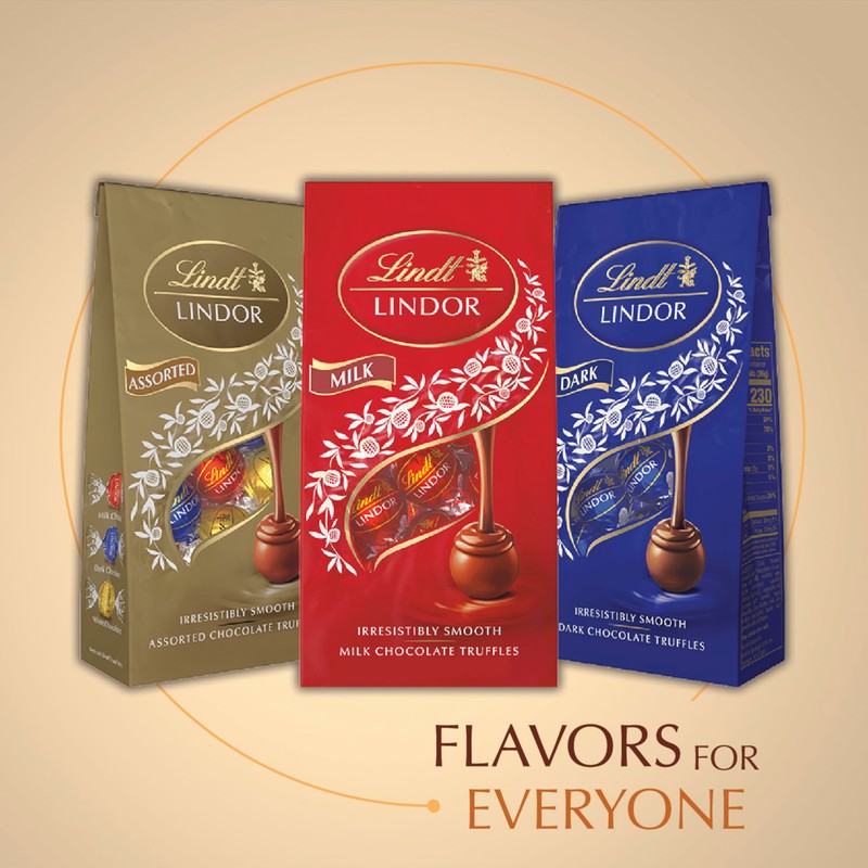 Lindt LINDOR White Chocolate Candy Truffles, White Chocolate Candy with