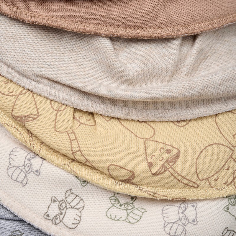 Pippi made with love Unisex Baby Triangle Bib, Straw