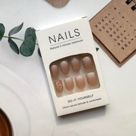 Short Press on Nails Square Fake Nails Cute Gradient Pink White False Nails with Exquisite Rhinestones Glossy White Flowers Glue on Nails Full Cover White Nail Tips Acrylic Nails for Women and Girls