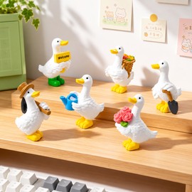 Mini Resin Duck Figurines for Home Decor – Cute 6-Piece Pastoral Duck Set for Desktop, Car Dashboard and Miniature Displays