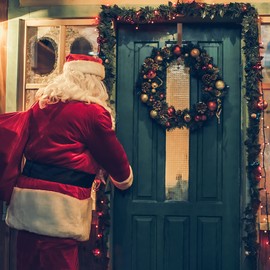 Pseutio Wreath Hanger for Front Door, Adjustable Black Wreath Hanger from 15 to 25 Inches, 20 lbs Larger Door Upgrade Christmas Wreaths Decorations Hook (Bronze)