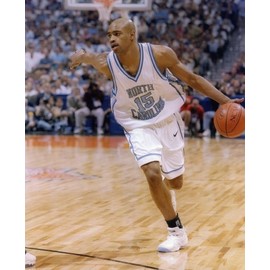 VINCE CARTER UNC TARHEELS 8X10 SPORTS ACTION PHOTO (G)