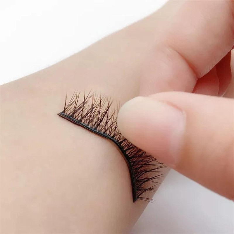 40 Pieces Fake Lashes No Glue Apply False Lashes Eyelash