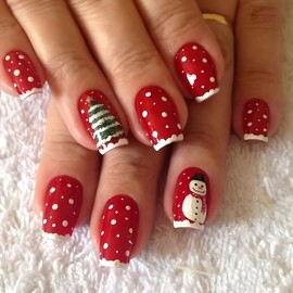 Christmas Red Press On Nails Short Coffin Red Fake Nails with Designs Xmas Snowman Snowflakes Tree False Nails Holiday Glossy Full Cover Winter Glue on Nails Stick on Nails for Women Girls 24PCS