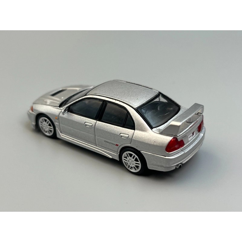Poprace Mitsubishi Lancer Evolution IV Silver with engine 1/64 Scale