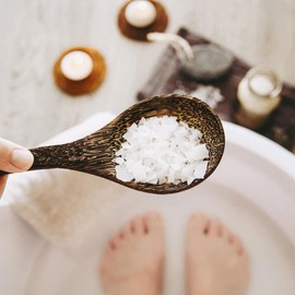 Grow Chem Magnesium Bath Flakes, 1Kg Bucket, Pure Magnesium Chloride Flakes for Bath, Dead Sea Origin, Purest Form of Magnesium, Ideal for Foot and Bath Soaks