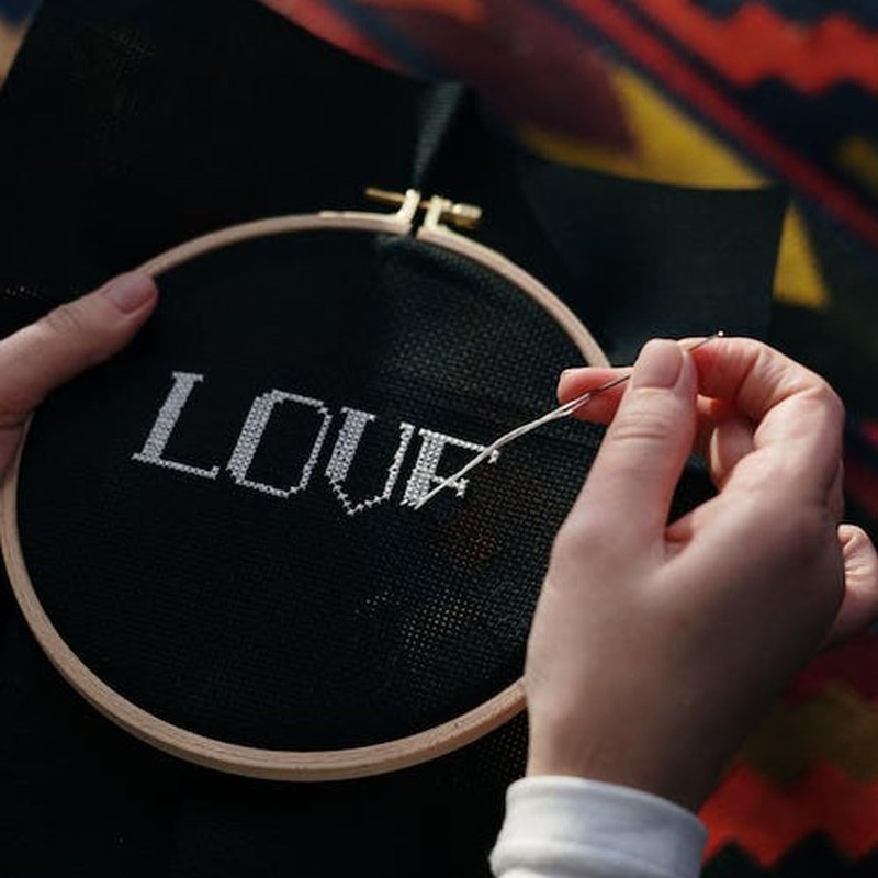 10 Boxes Quick Fix Sewing Kit, Easy Pre Threaded Needle