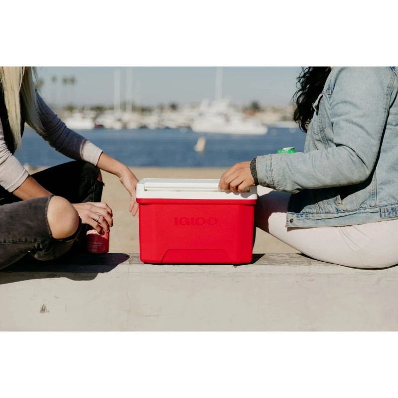 Igloo 9 QT Laguna Ice Chest Cooler, Red