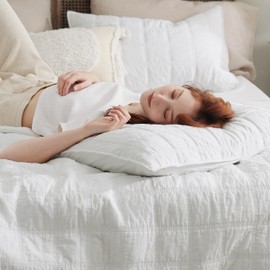 Bedsure 100% Cotton Quilt Set, Queen Size Bedspread, Lightweight Soft Bed Coverlet, 3-Piece Cozy Stitching Quilt Set with 2 Pillow Shams in Geometric Pattern, Gift for Grandma, 90x96 inches, White