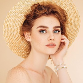 1200 Pieces Gold Beads,Smooth Round Beads Beaded Spacer Beads Gold Metal Beads for DIY Craft Making Jewelry Findings Bracelet Necklace Earring Making 4 Mm 6 Mm 8mm