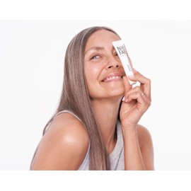 Nip+Fab Retinol Fix Blemish Gel Treatment 10% Complex, 0.5 fl. oz., 0.1% Ensapsulated Pure Retinol, 2% Niacinamide, 2% Trivalin, 0.5% Salicylic Acid to Target Blemishes, Dark Spots and Pore Size