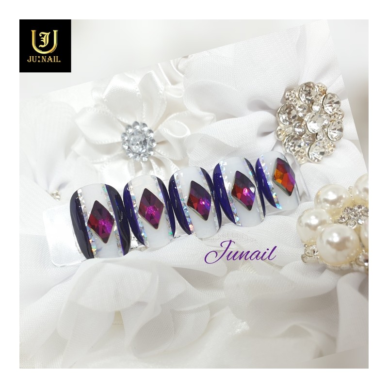  Eye-catching purple handmade nail tips - Short C curve