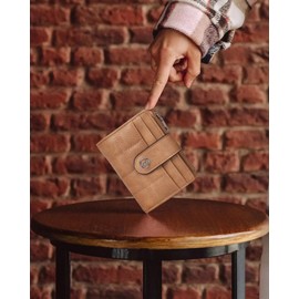 BOSTANTEN Small Wallet for Women PU Leather RFID Blocking Credit Card Holder Compact Purse with Zip Coin Pocket, Camel Brown, Casual