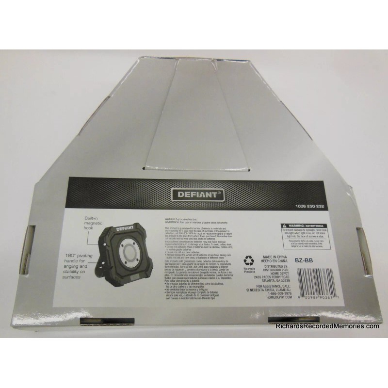 Defiant New Defiant 600 Lumens 3Pack Utility Lights Magnetic Hook