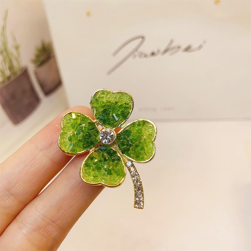 GFM® Three Leaf or Four Leaf Clover Dimantes Enamel Brooch