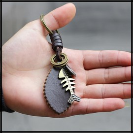 White Fang AZ314 Key Ring, Keychain, Leather, Bronze, Retro, Charm, Miscellaneous Goods, Bones, Fish, Men's, Women's,, brown (bronze)