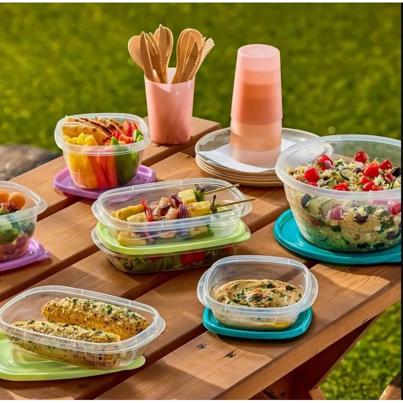 Rubbermaid TakeAlongs 2.9 Cup On the Go Square Food Storage