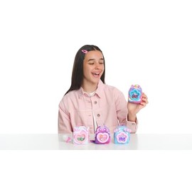REAL LITTLES Liquid Charms, 1 mochila de tamaño micro rellena de líquido con ventana y pequeño dije de animal flotando adentro, revela 6 lindas sorpre