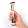 Dual-ended foundation makeup brush, round brush, professional-grade synthetic blending, perfect / 듀얼 엔드 파운데이션 메이크업브러시 원형 브러시 프로급 합성 블렌딩 완벽한