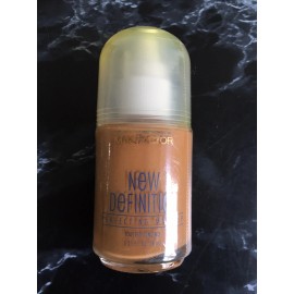 Max Factor New Definition Perfecting Makeup 1.25 oz 36 ml * Toast Almond