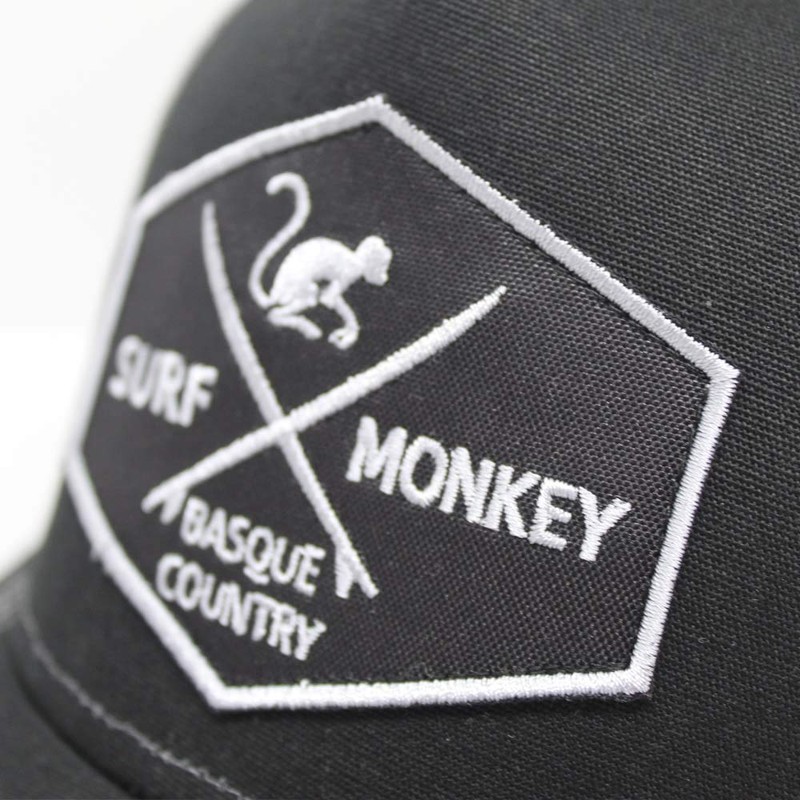 DRESSED IN MUSIC PLAY WITH ME Trucker Cap - Semicircular