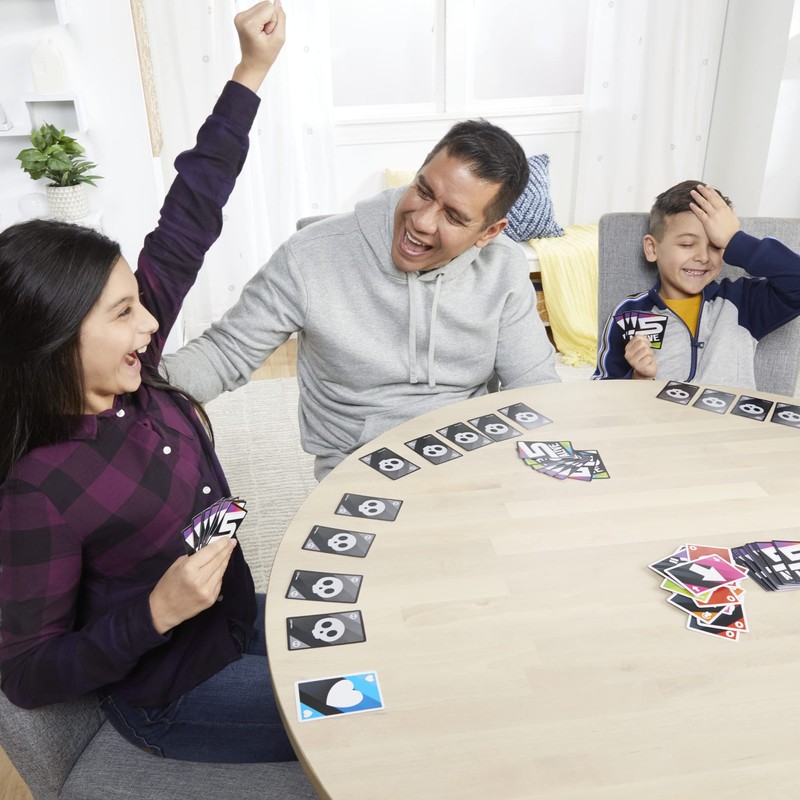 Hasbro Gaming 5 Alive Card Game, Fast-Paced Game for Kids