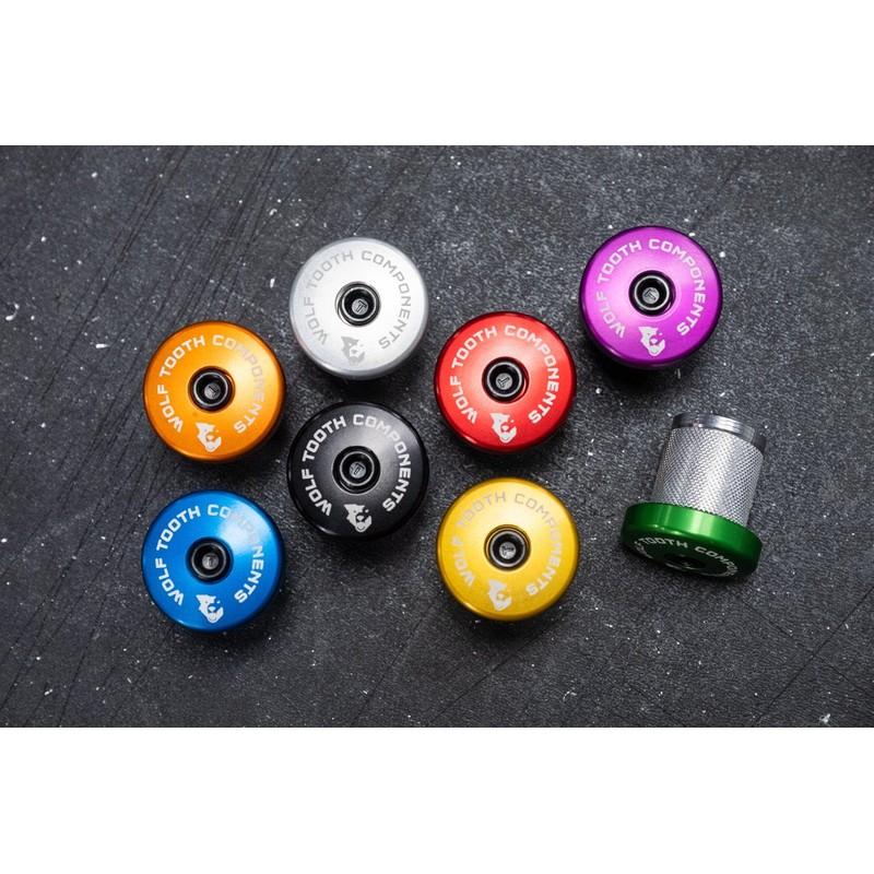 Wolf Tooth Compression plug with integrated spacer cap, blue