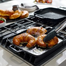 All-Clad Cast Iron Enameled Square Griddle with Acacia Trivet 11 Inch Induction Oven Broiler Safe 650F Pots and Pans, Cookware Black