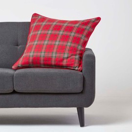 Homescapes karierte Kissenhülle Edward 45 x 45 cm, Zierkissenbezug aus 100% Baumwolle mit schottischem Tartan-Muster und Reißverschluss, Schottenmuster rot-grün