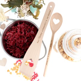 Spruchreif Set of 2 Cooking Spoons / Spatulas "Bei Uroma schmeckts am besten" | Wooden Spatula with Engraving | Gifts for the Family | Wooden Cooking Spoon | Kitchen Aid