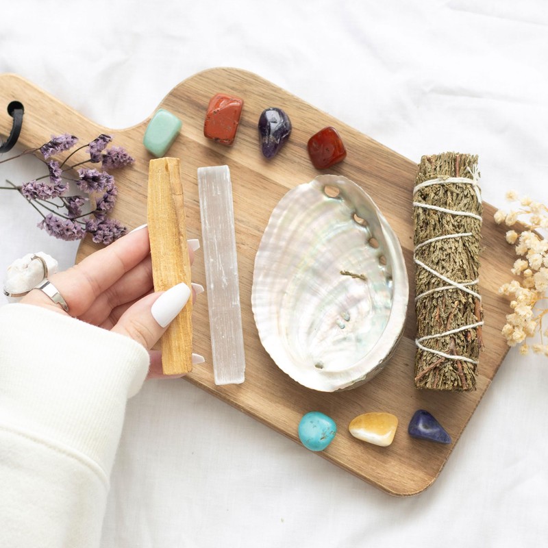 Divine Energy Smudge & Stone Wellness Kit: Holistic Spiritual Well-Being