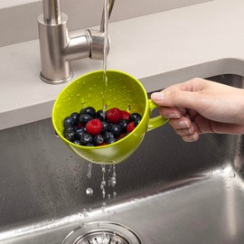 Zeal Berry Colander Cup, Small Hand-held Cup Shape Melamine Strainer/Sieve, for Washing & Draining Fruits, and Berries (10cm) - Lime Green